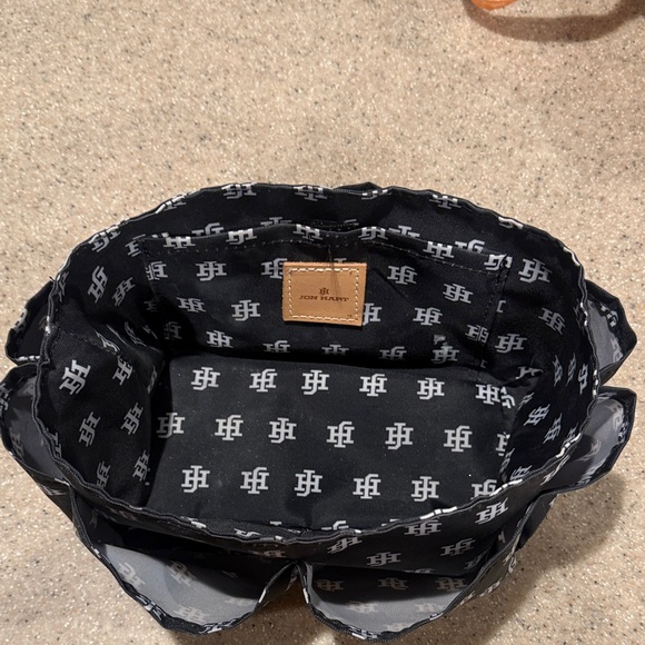 Jon Hart Black Travel Bag for Women - Picture 6 of 7